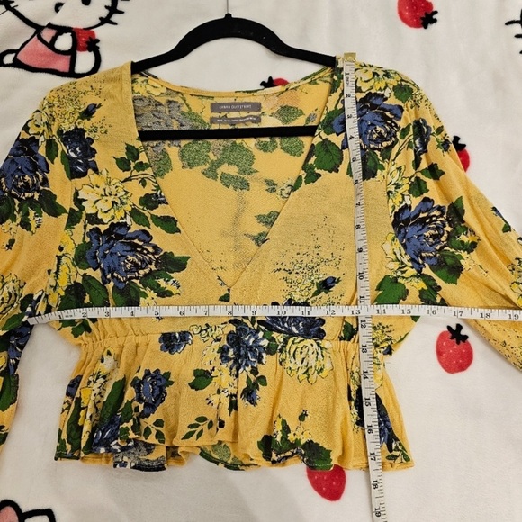 Urban Outfitters Yellow Floral Top M - Picture 6 of 6